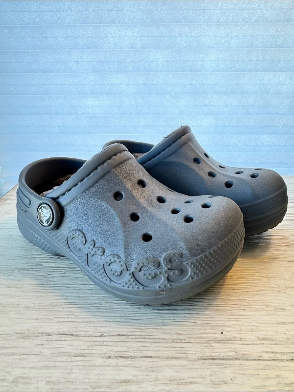 Crocs Gray Slip-On Clog with Fuzzy Warm Lining Size Toddler 10